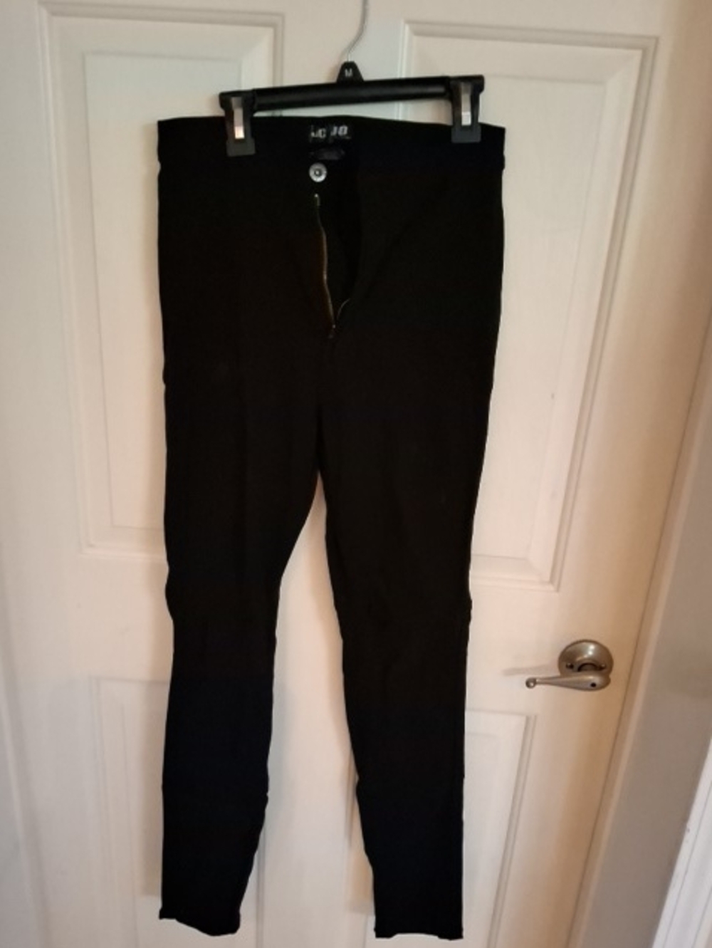 Women's Black Skinny Jeans - Sleek Everyday Fit
